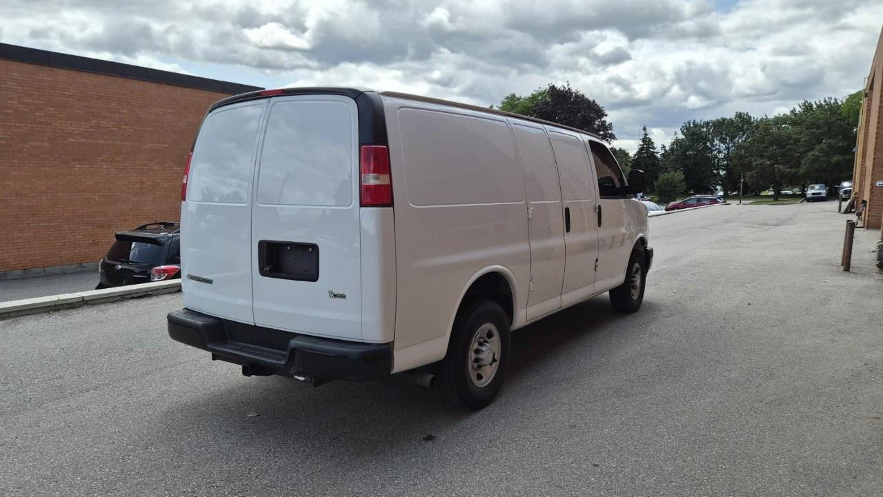 2018 Chevrolet Express Cargo Van 2500 Regular Wheelbase Rear-Wheel Drive Photo4
