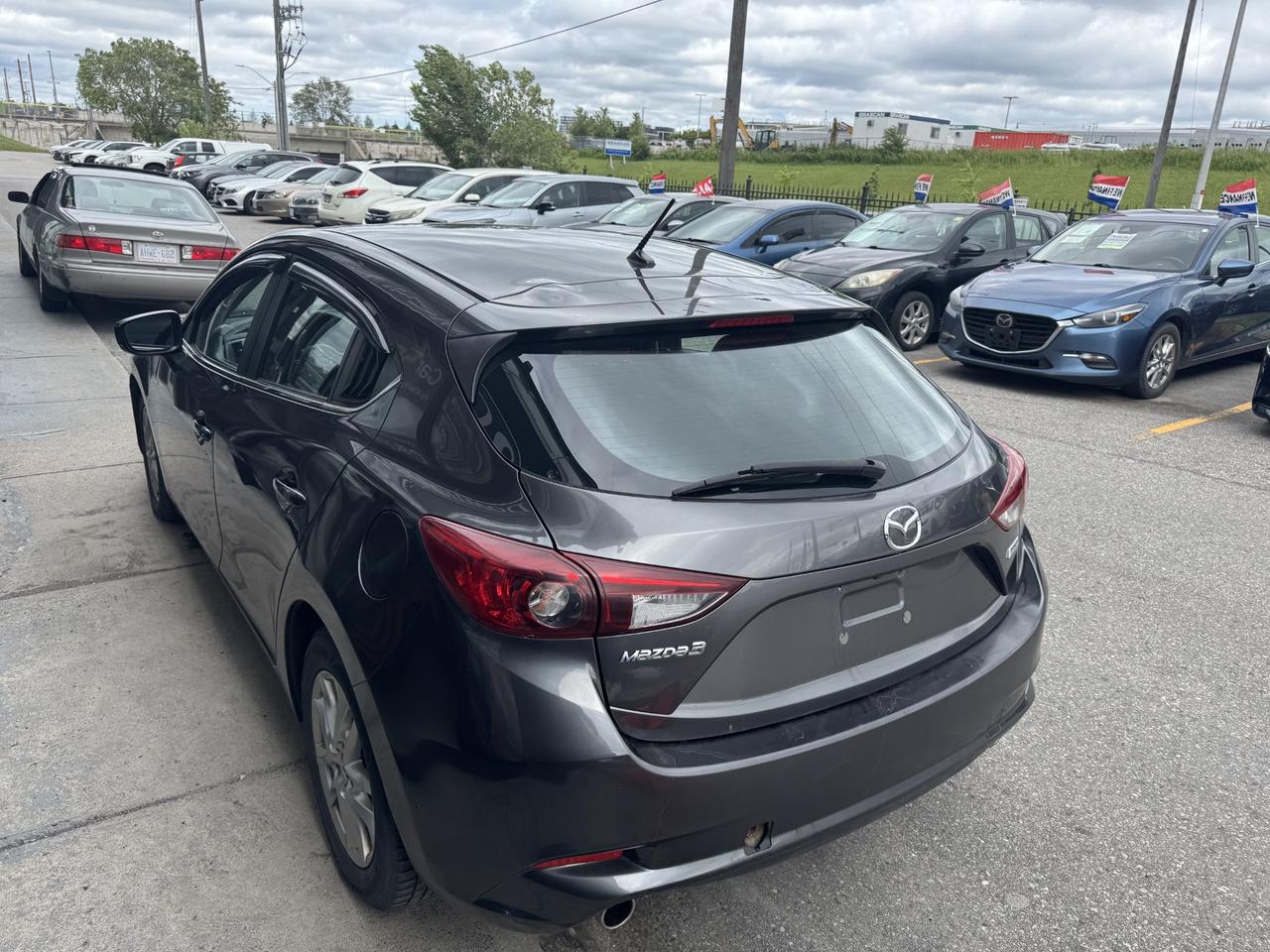 2018 Mazda MAZDA3 GS Photo