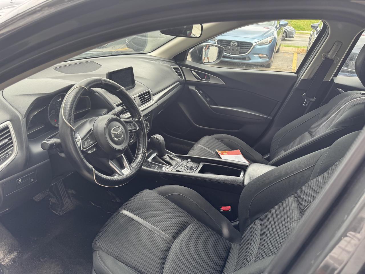2018 Mazda MAZDA3 GS Photo
