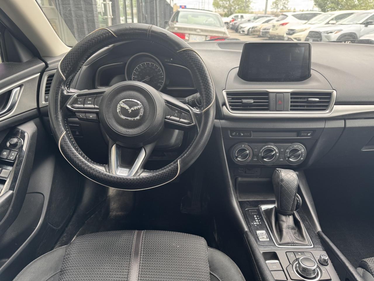 2018 Mazda MAZDA3 GS Photo