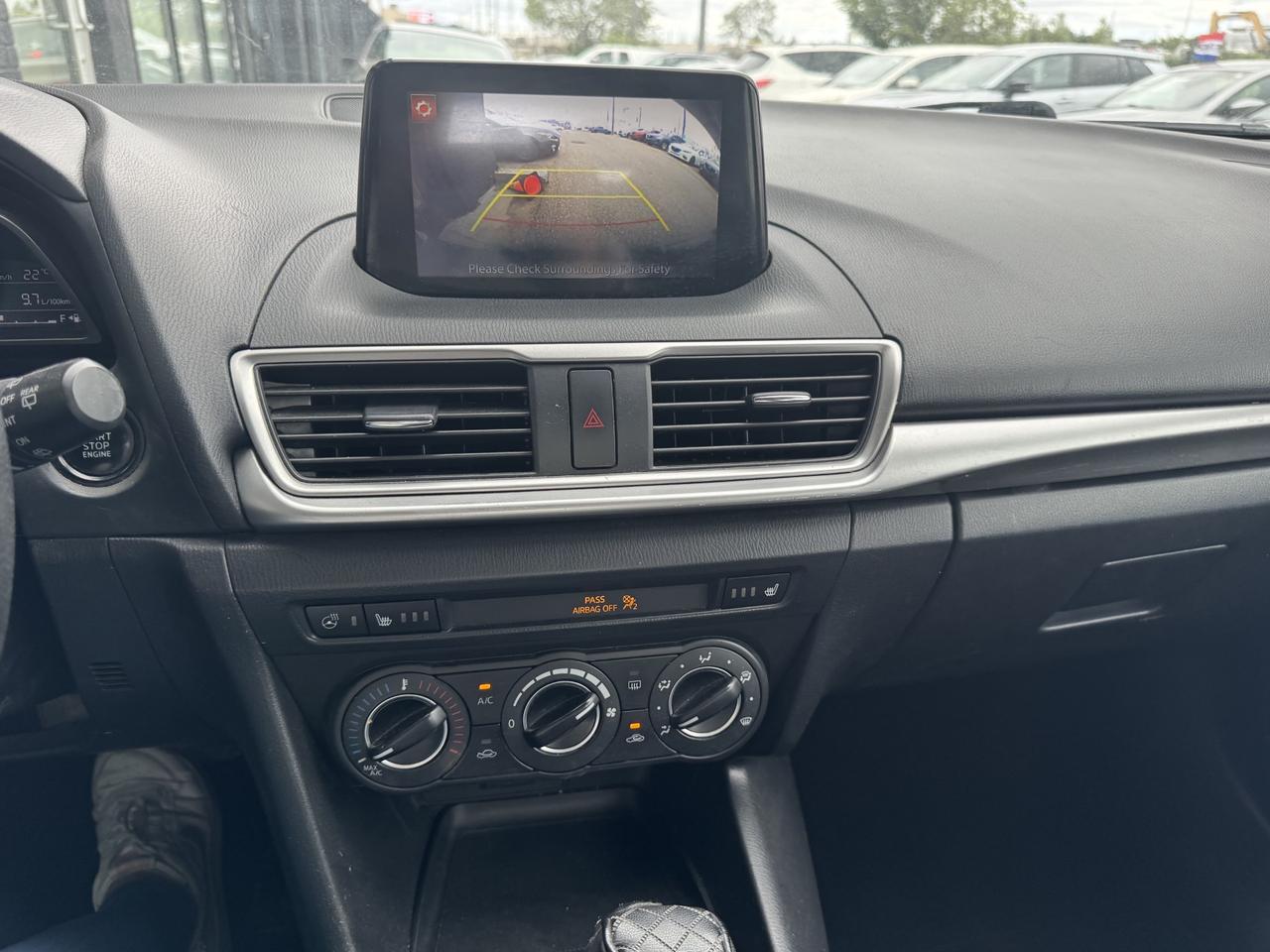 2018 Mazda MAZDA3 GS Photo