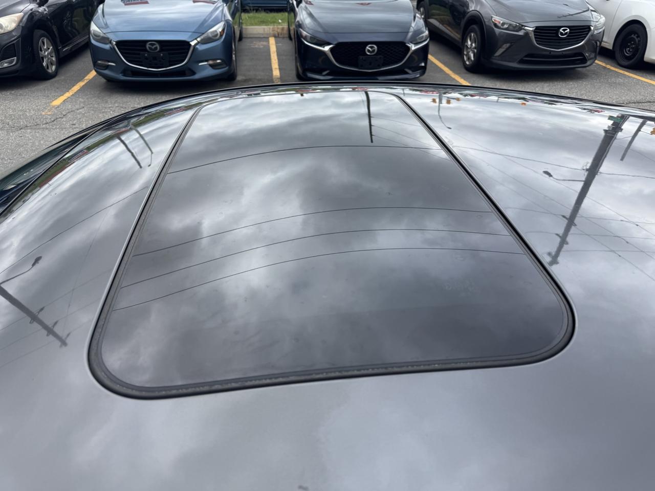 2018 Mazda MAZDA3 GS Photo
