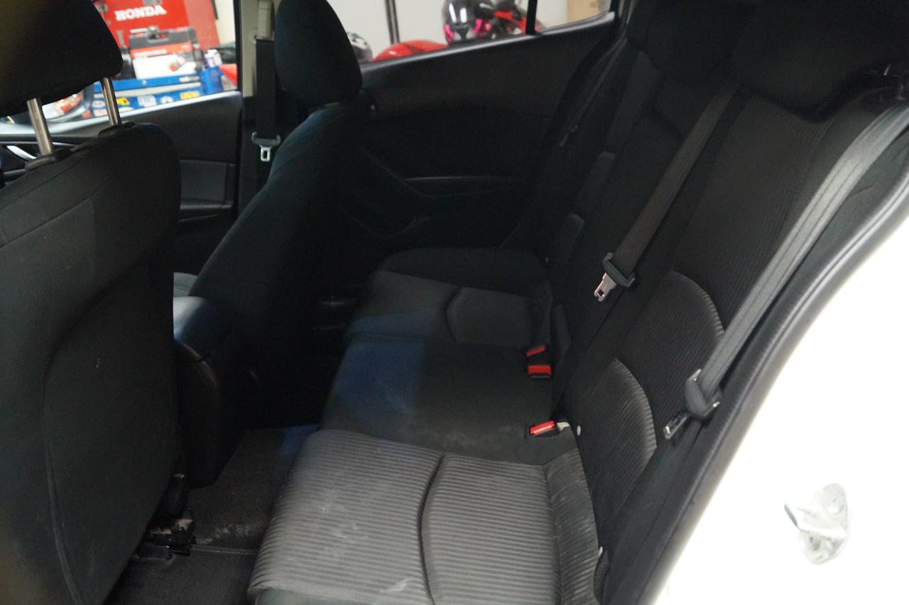 2015 Mazda MAZDA3 4dr Sdn Auto GX Photo