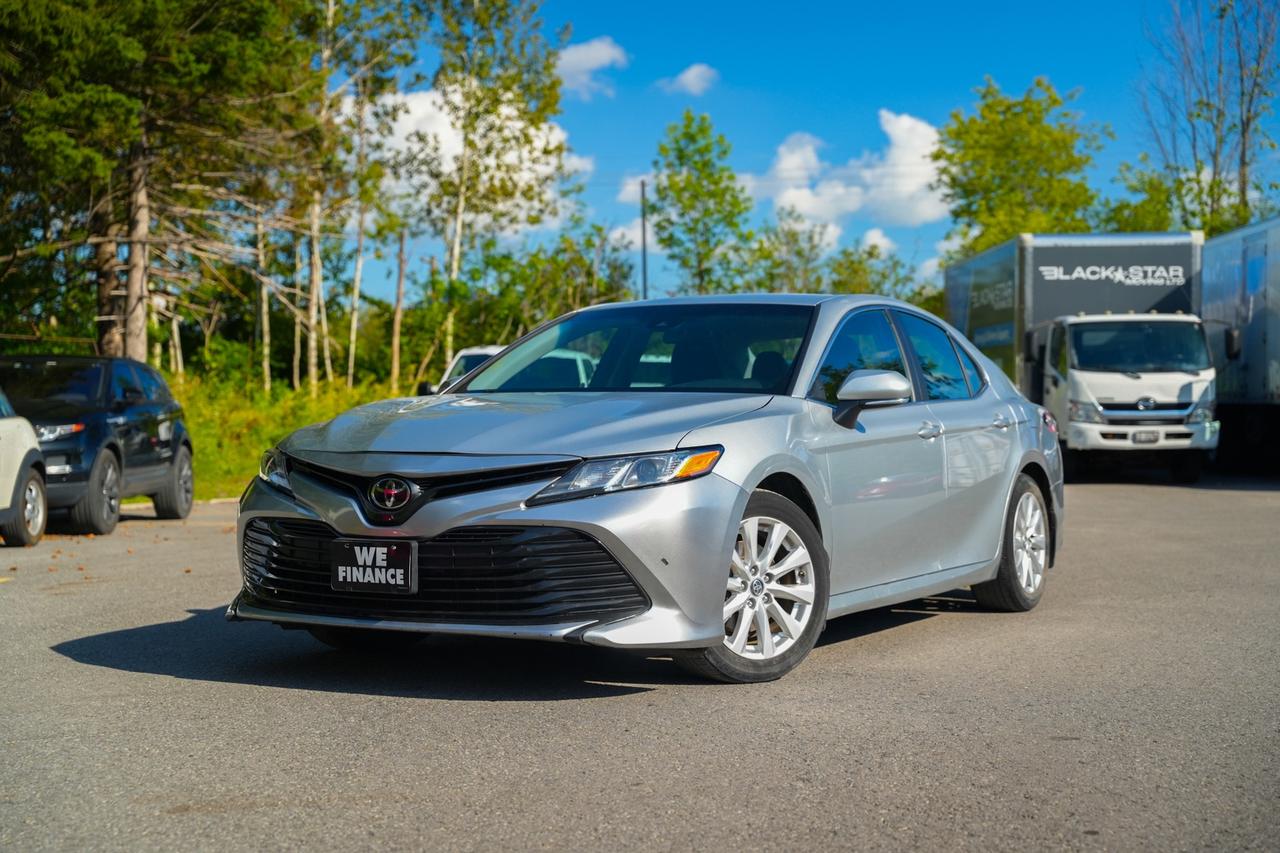 2018 Toyota Camry LE Photo