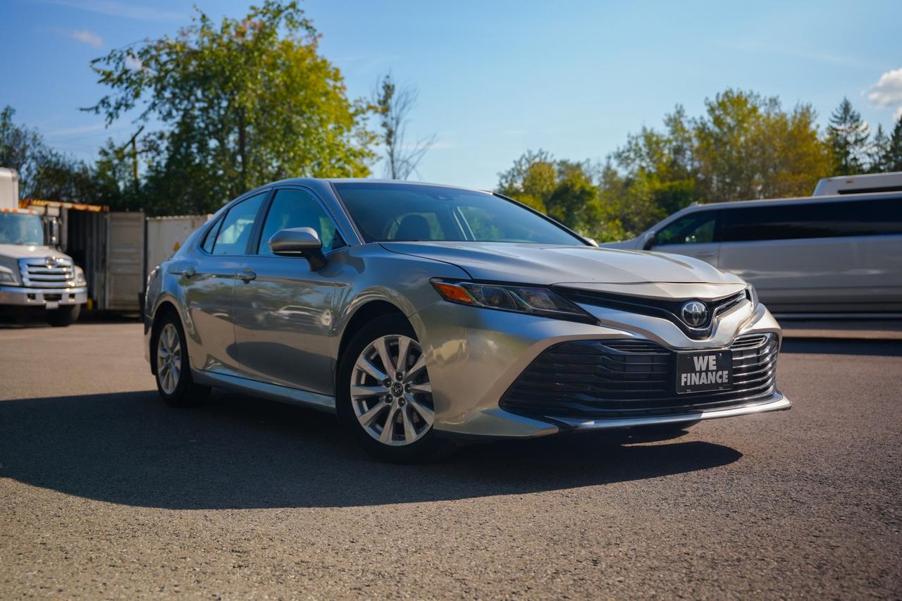 2018 Toyota Camry LE Photo