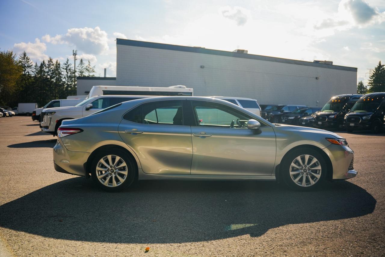 2018 Toyota Camry LE Photo