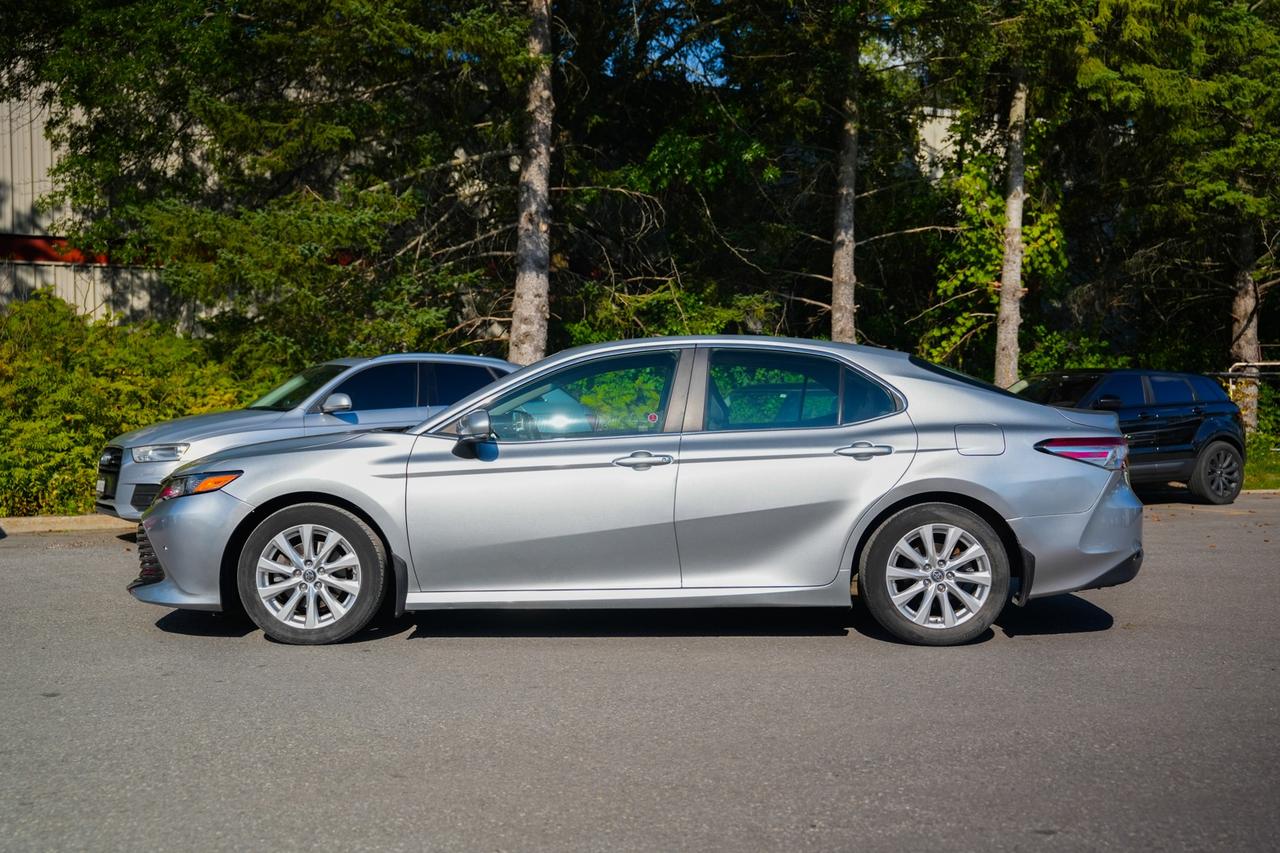2018 Toyota Camry LE Photo