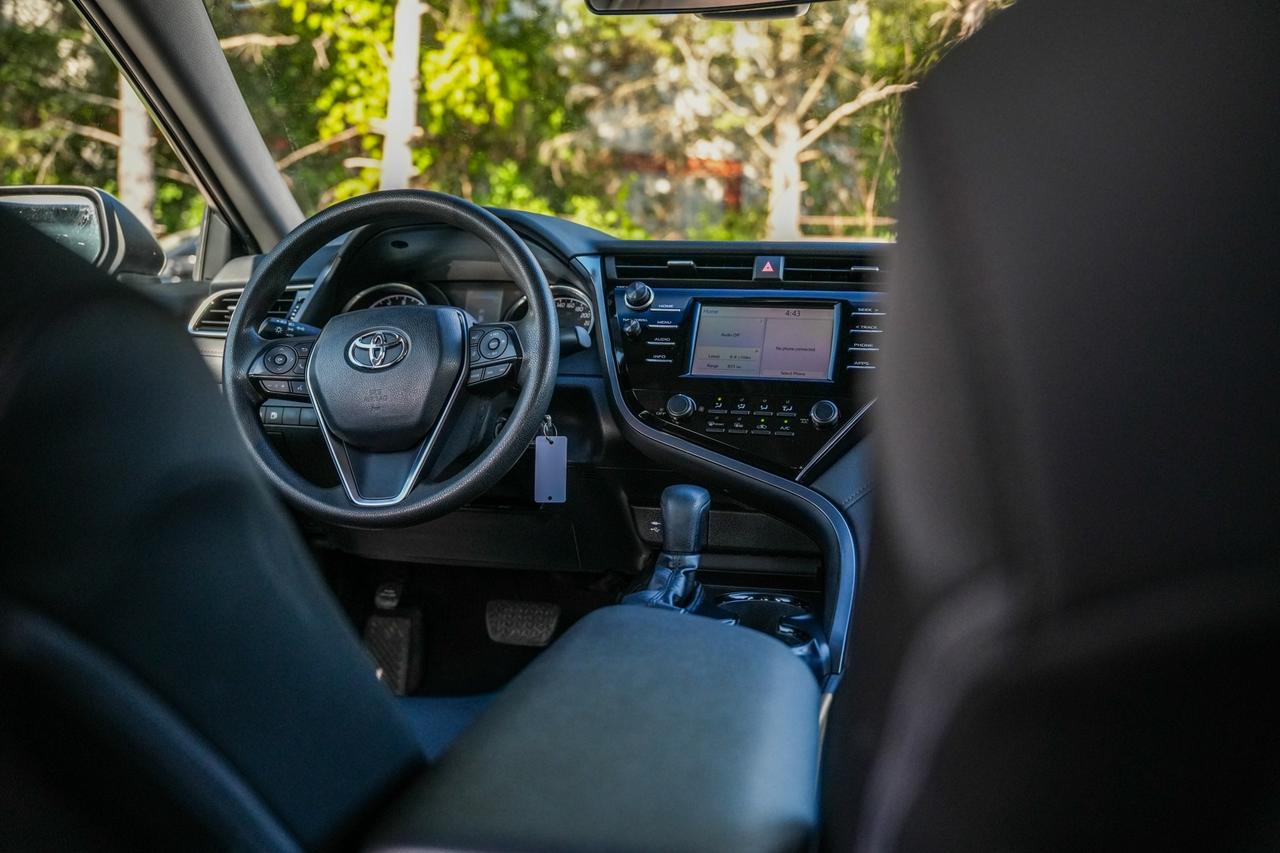 2018 Toyota Camry LE Photo