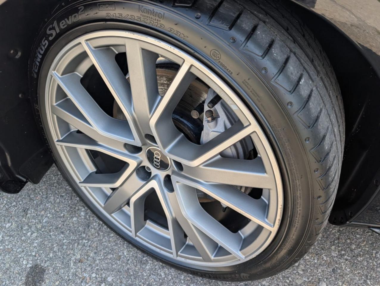 2021 Audi A4 TECHNIK QUATTRO S-LINE /BLACK OPTICS /CLEAN CARFAX Photo