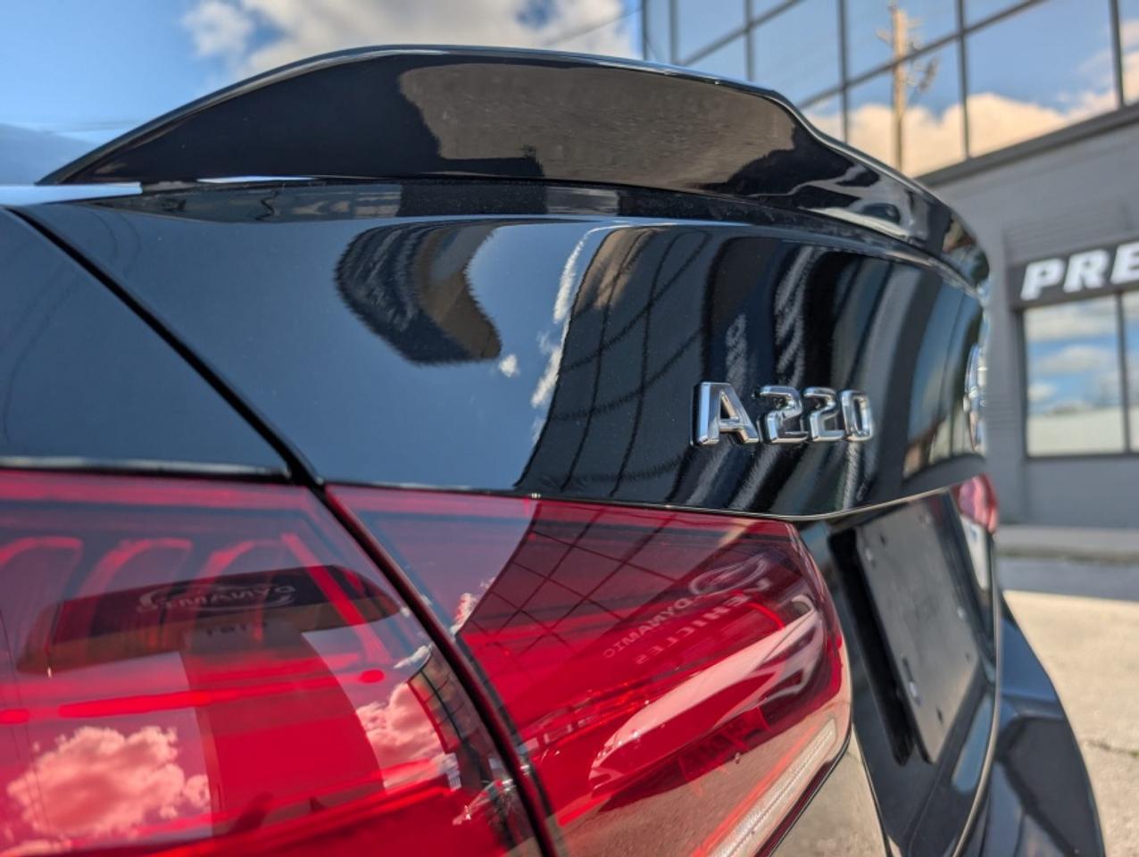 2020 Mercedes-Benz A-Class A 220 4MATIC AMG * PANO ROOF * NAVI * REAR SPOILER - Photo #7