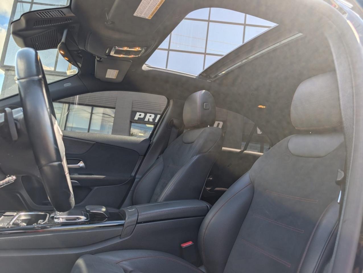 2020 Mercedes-Benz A-Class A 220 4MATIC AMG * PANO ROOF * NAVI * REAR SPOILER Photo