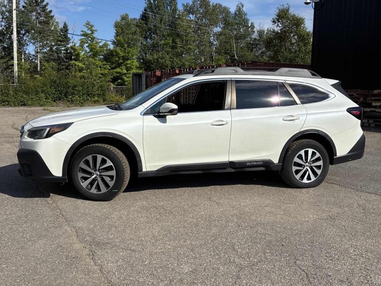 2020 Subaru Outback TOURING * AWD * PANORAMIC ROOF * ROOF RAILS - Photo #2