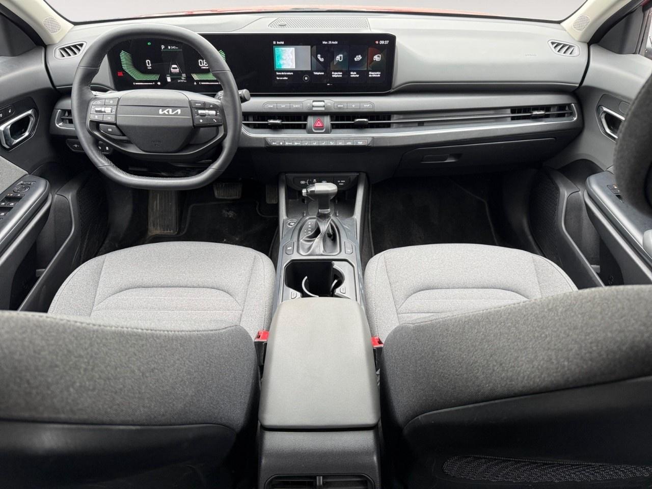 2025 Kia K4 EX FWD Photo