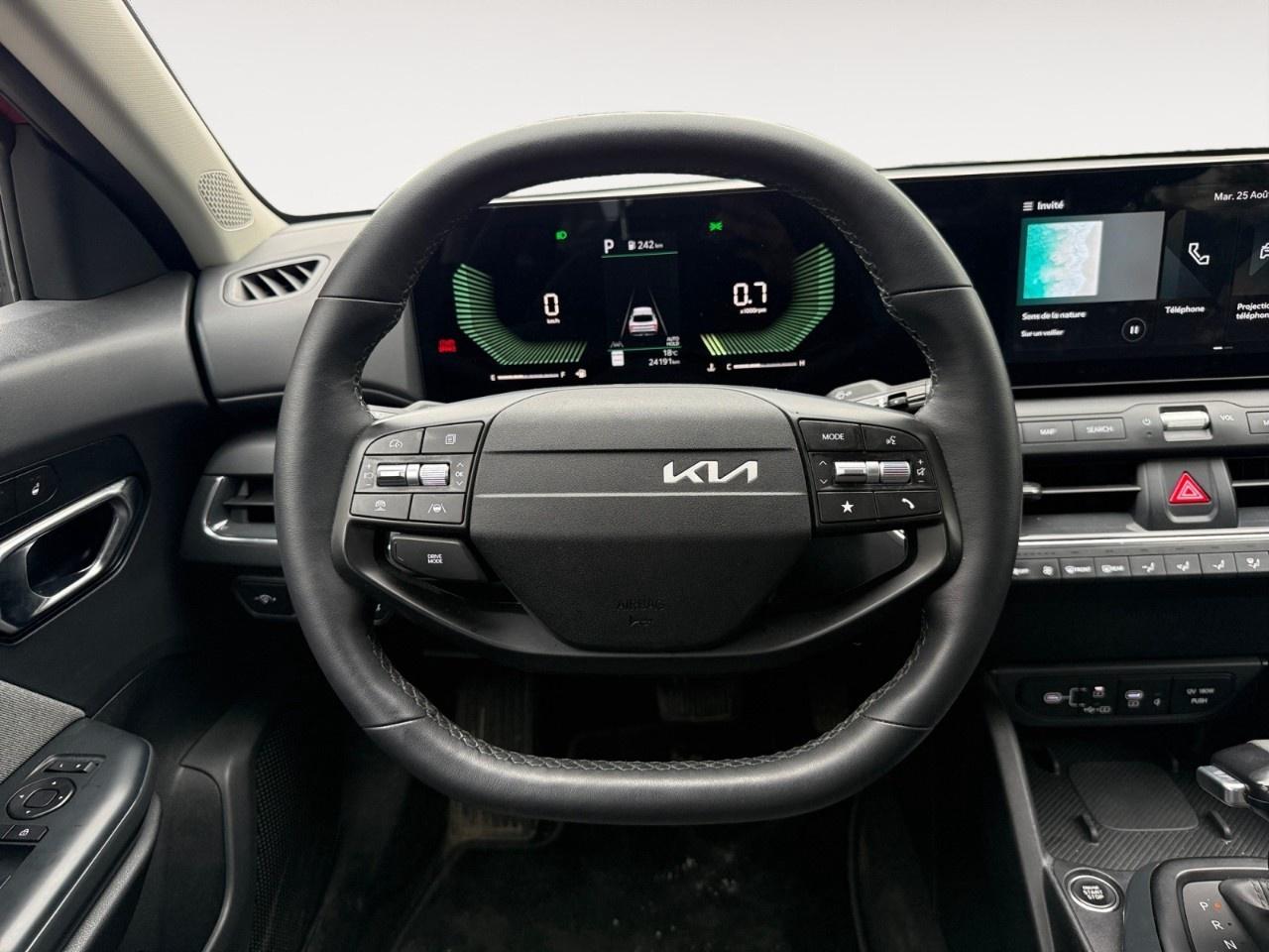 2025 Kia K4 EX FWD Photo