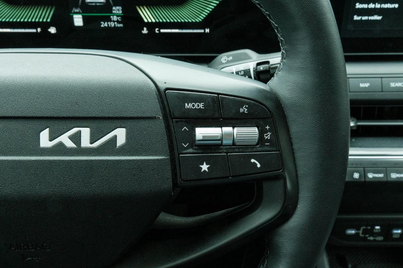 2025 Kia K4 EX FWD Photo
