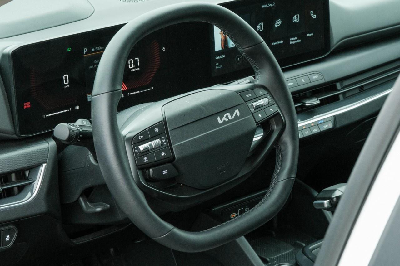 2025 Kia K4 EX FWD Photo