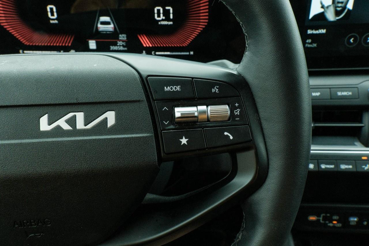2025 Kia K4 EX FWD Photo