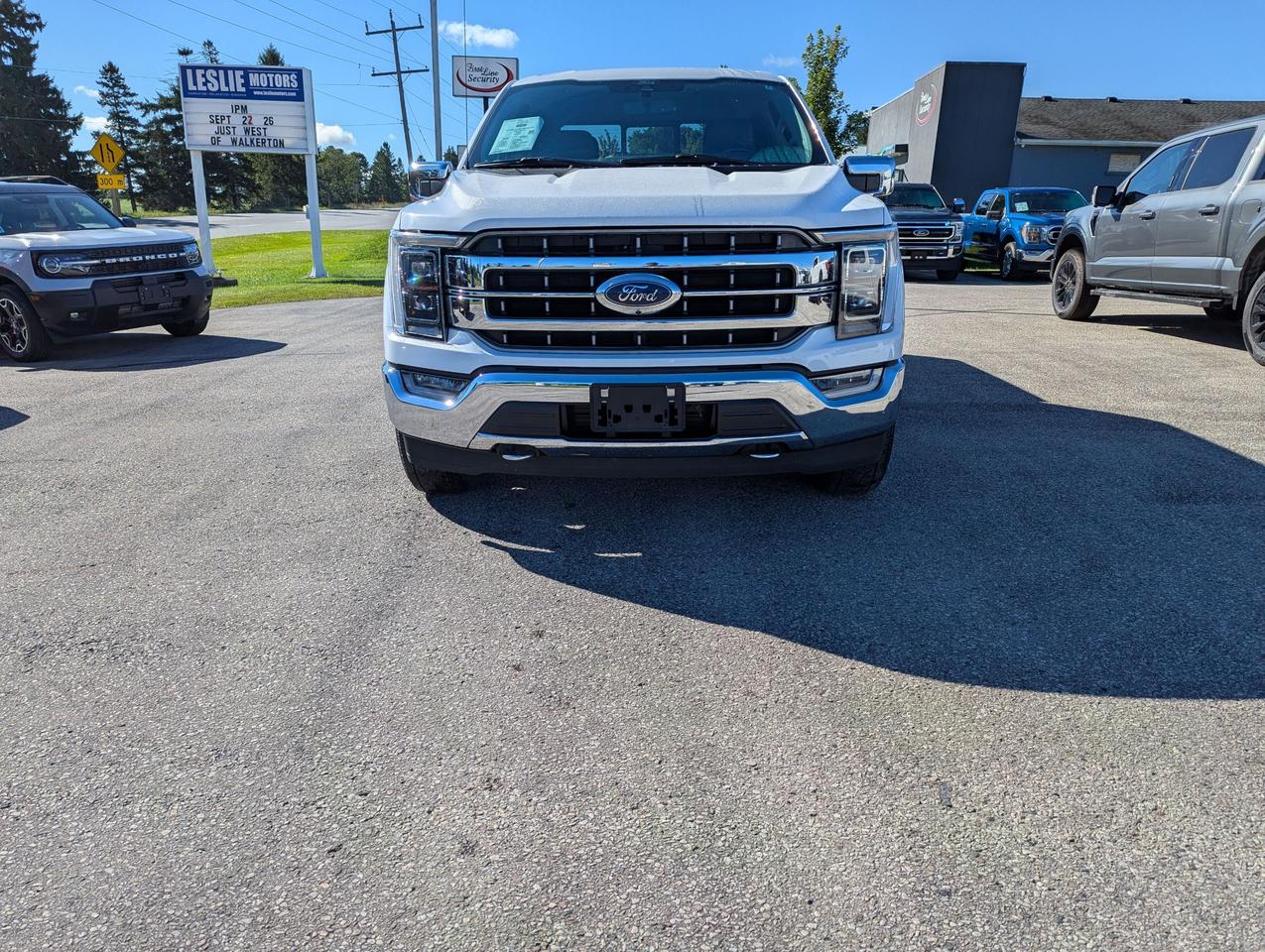 2021 Ford F-150 Lariat 4WD SuperCrew 5.5' Box Photo1