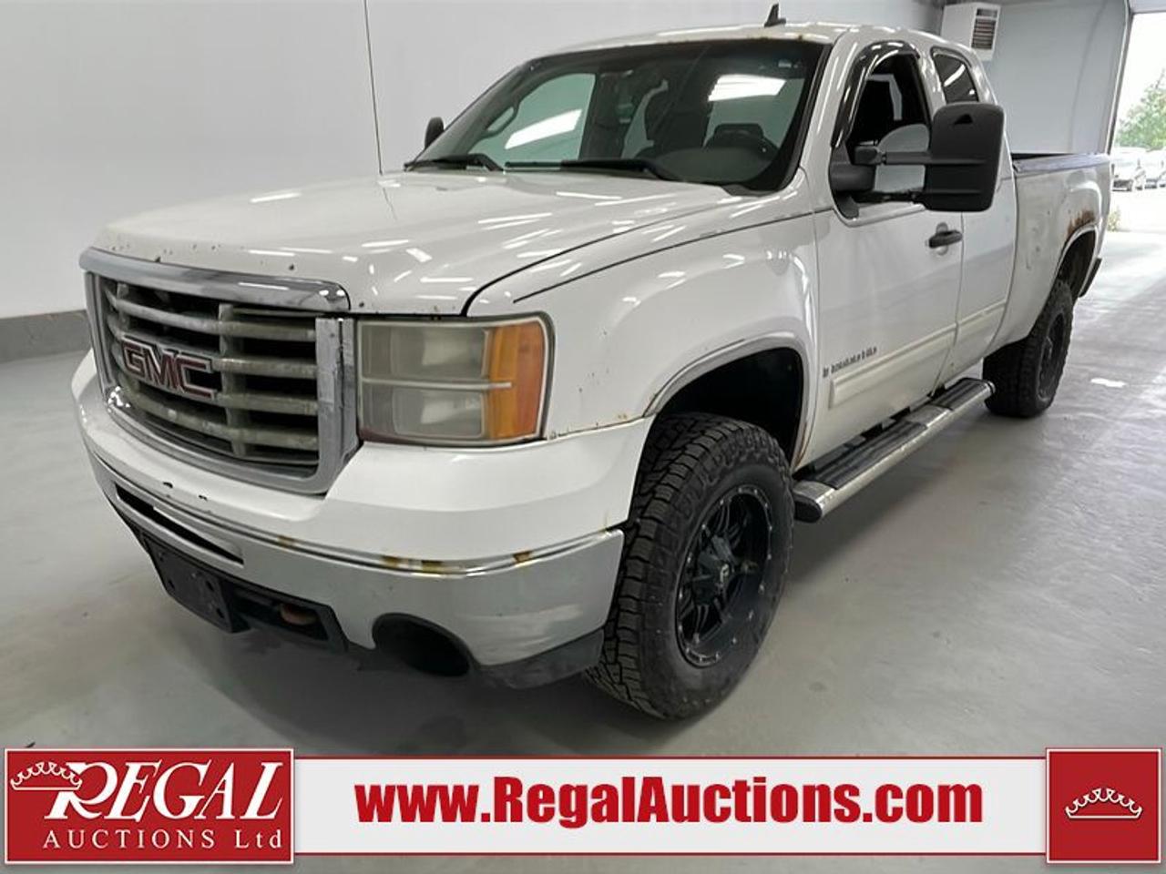 OFFERS WILL NOT BE ACCEPTED BY EMAIL OR PHONE - THIS VEHICLE WILL GO ON TIMED ONLINE AUCTION on Wednesday August 26.<br><br/>VEHICLE DESCRIPTION <br/>Stock #: 48551 <br/>Lot #: 420 <br/>Reserve Price: Unreserved <br/>CarProof Report: Available at www.RegalAuctions.com <br/><br/>IMPORTANT DECLARATION <br/>Finance Repo: This vehicle has been seized or surrendered to a creditor or bankruptcy trustee. <br/>Unreserved: This vehicle has no reserve price and will sell to the highest bid. <br/>Active Status: This vehicles title is listed as Active Status. <br/> Live Online Bidding: This vehicle will be available for bidding over the internet, visit www.RegalAuctions.com to register. <br/> <br/>The simple solution to selling your car or truck. Bring your clean vehicle in with your Drivers License and current Registration and well put it on the auction block at our next sale.<br/><br/>www.RegalAuctions.com
