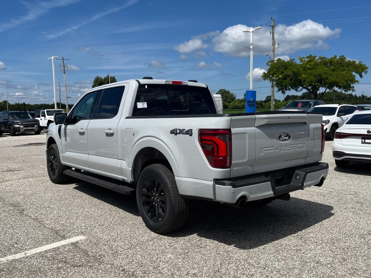 2026 Ford F-150 Lariat Photo4