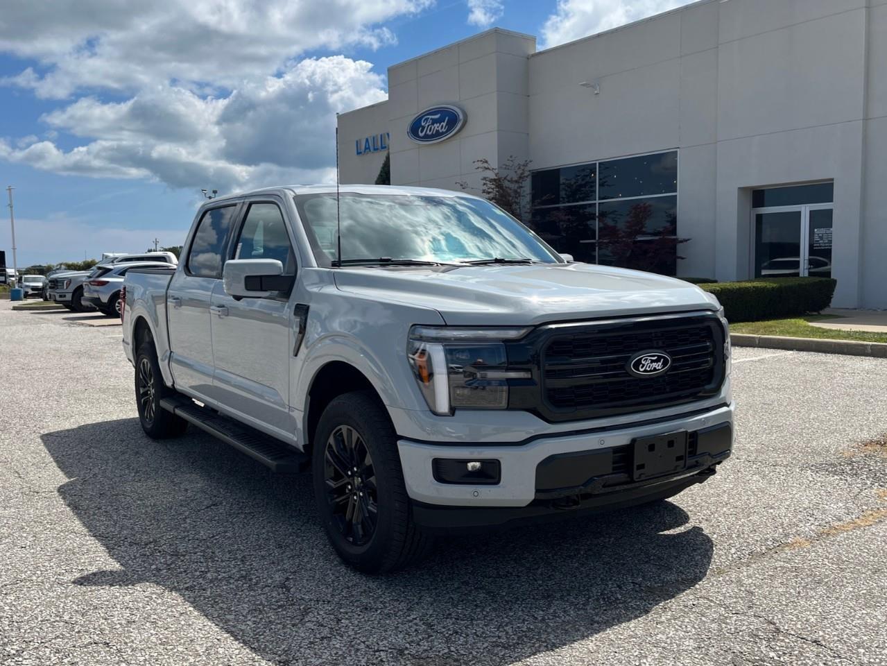 2026 Ford F-150 Lariat Photo5