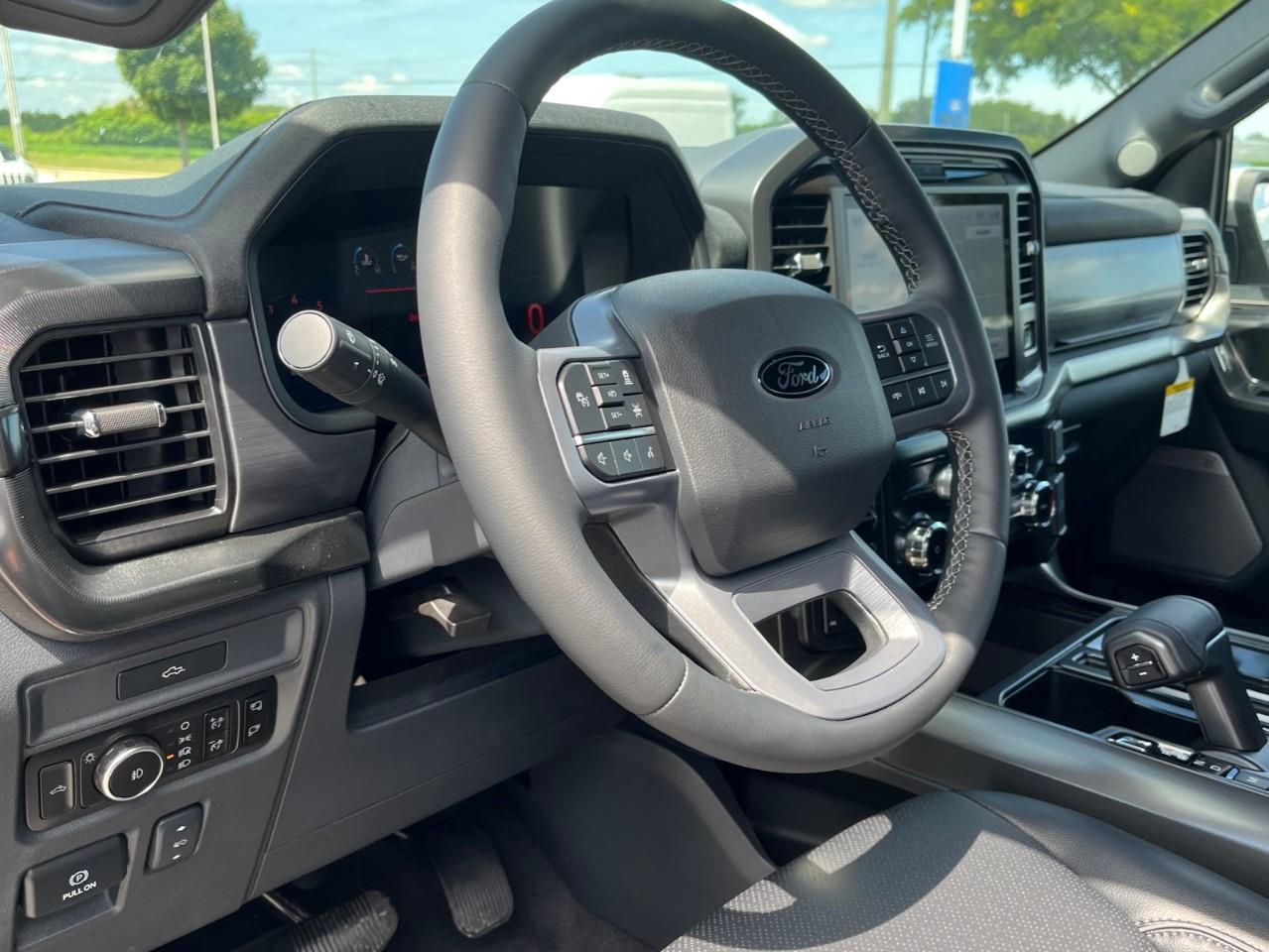 2026 Ford F-150 Lariat Photo