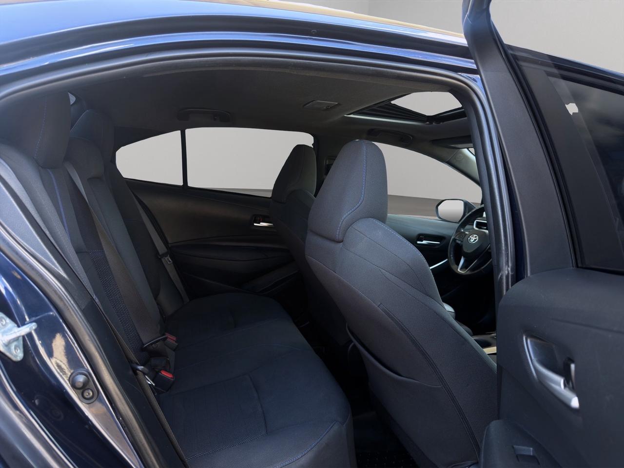 2021 Toyota Corolla SE 2.0L-Sport Seats/Paddle Shifters/18"Alloy Wheels/Apple Car Play/Safety Sense 2.0/Sunroof Photo
