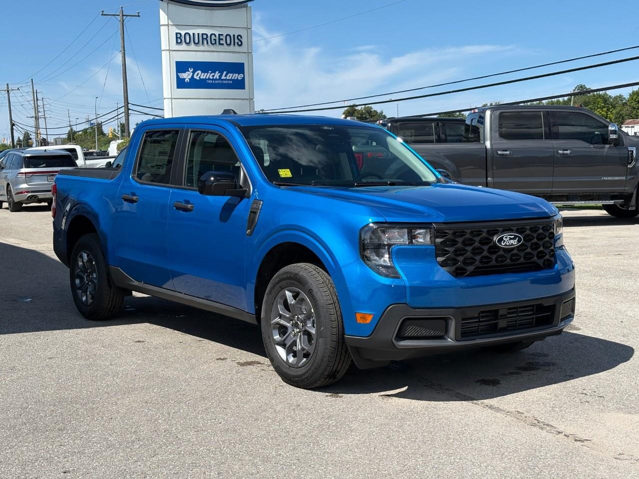 2026 Ford Maverick XLT AWD SuperCrew Photo4