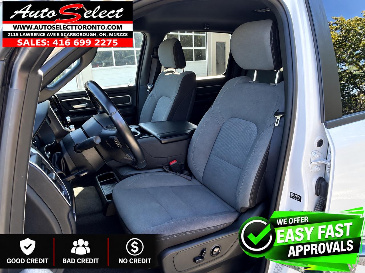 2023 RAM 1500 Big Horn 4x4 - Crew Cab - 5.7L V8 Hemi - Apple Carplay Photo