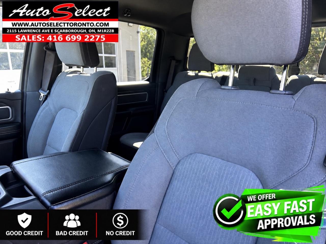 2023 RAM 1500 Big Horn 4x4 - Crew Cab - 5.7L V8 Hemi - Apple Carplay Photo