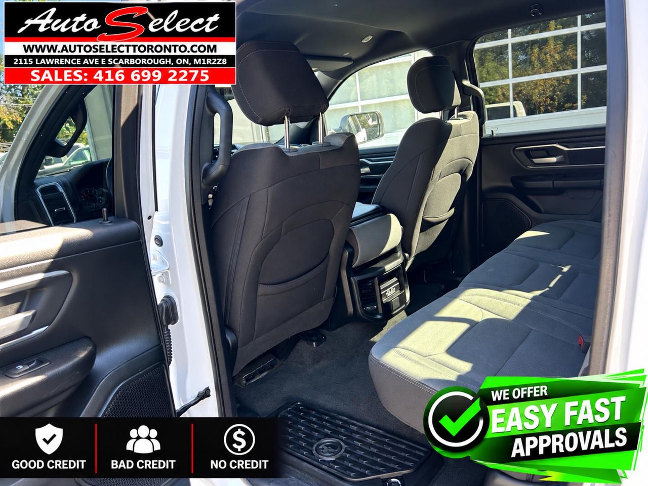 2023 RAM 1500 Big Horn 4x4 - Crew Cab - 5.7L V8 Hemi - Apple Carplay Photo