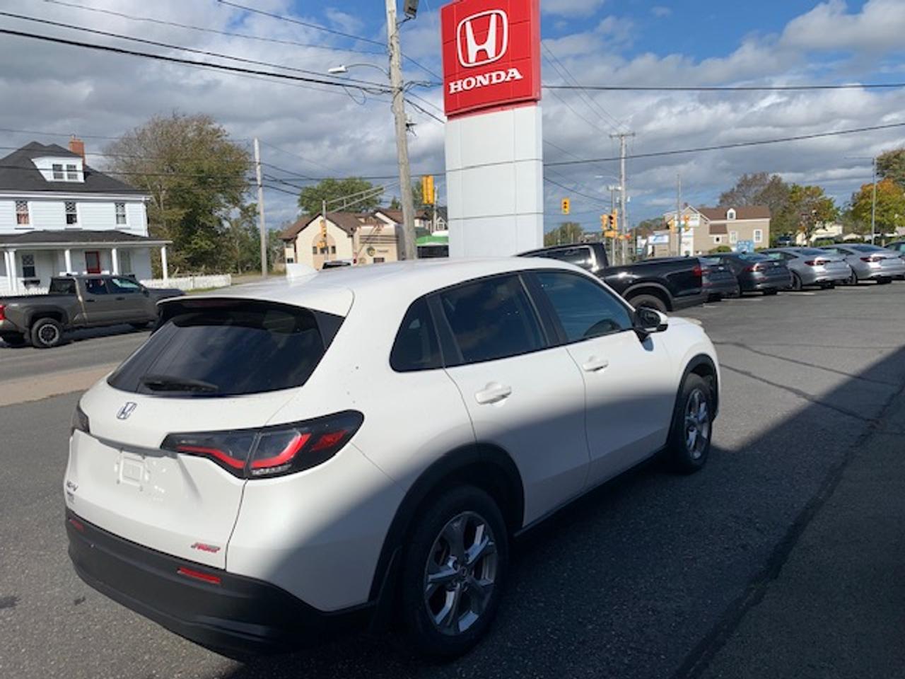 2023 Honda HR-V LX Photo