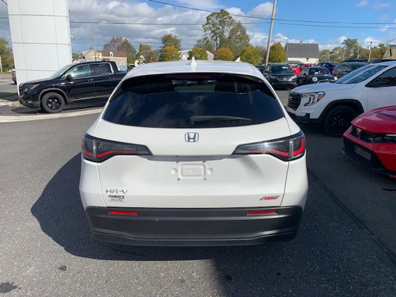 2023 Honda HR-V LX Photo