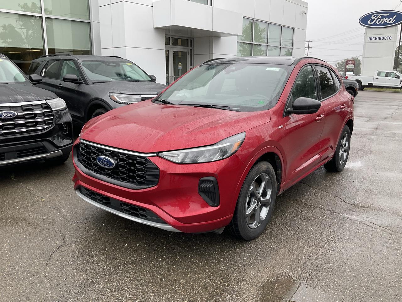 2024 Ford Escape ST-Line Photo0