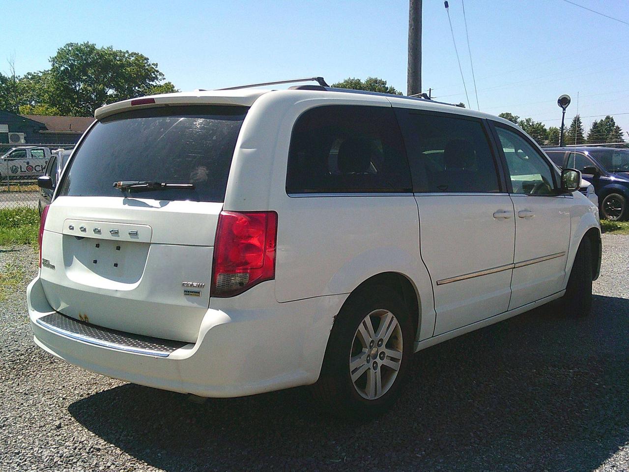 2017 Dodge Grand Caravan Crew Plus Photo