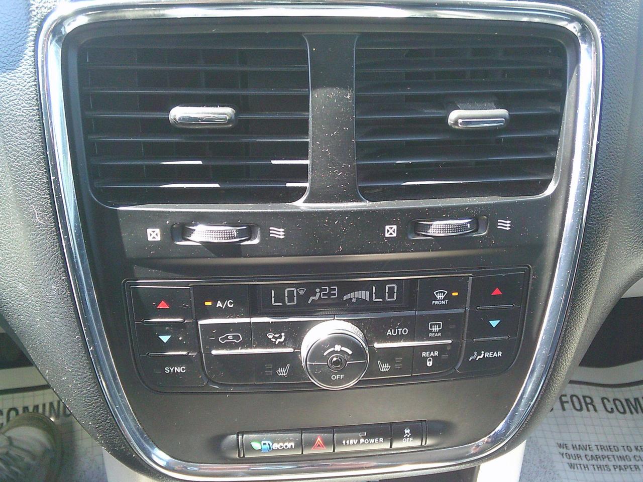 2017 Dodge Grand Caravan Crew Plus Photo