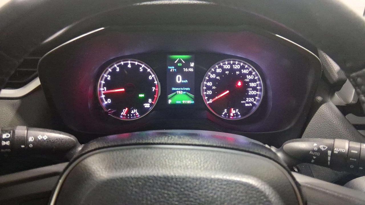 2020 Toyota RAV4 XLE | CLEAN CARFAX | SUNROOF | 19" ALLOYS | Photo
