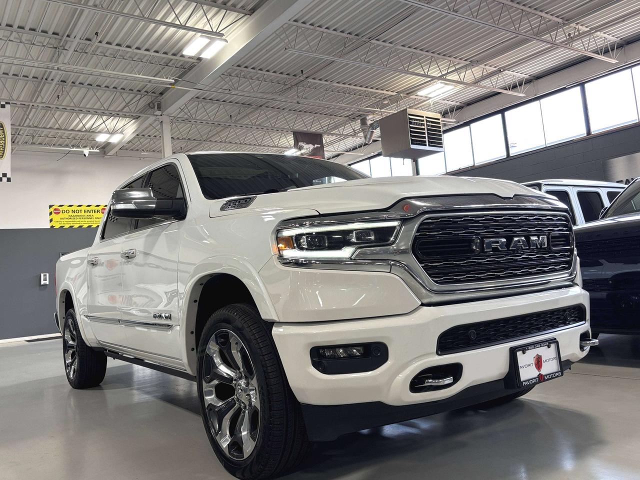 2022 RAM 1500 Limited|V8HEMI|4X4|NAV|HARMANKARDON|LEATHER|AIRSUS Photo
