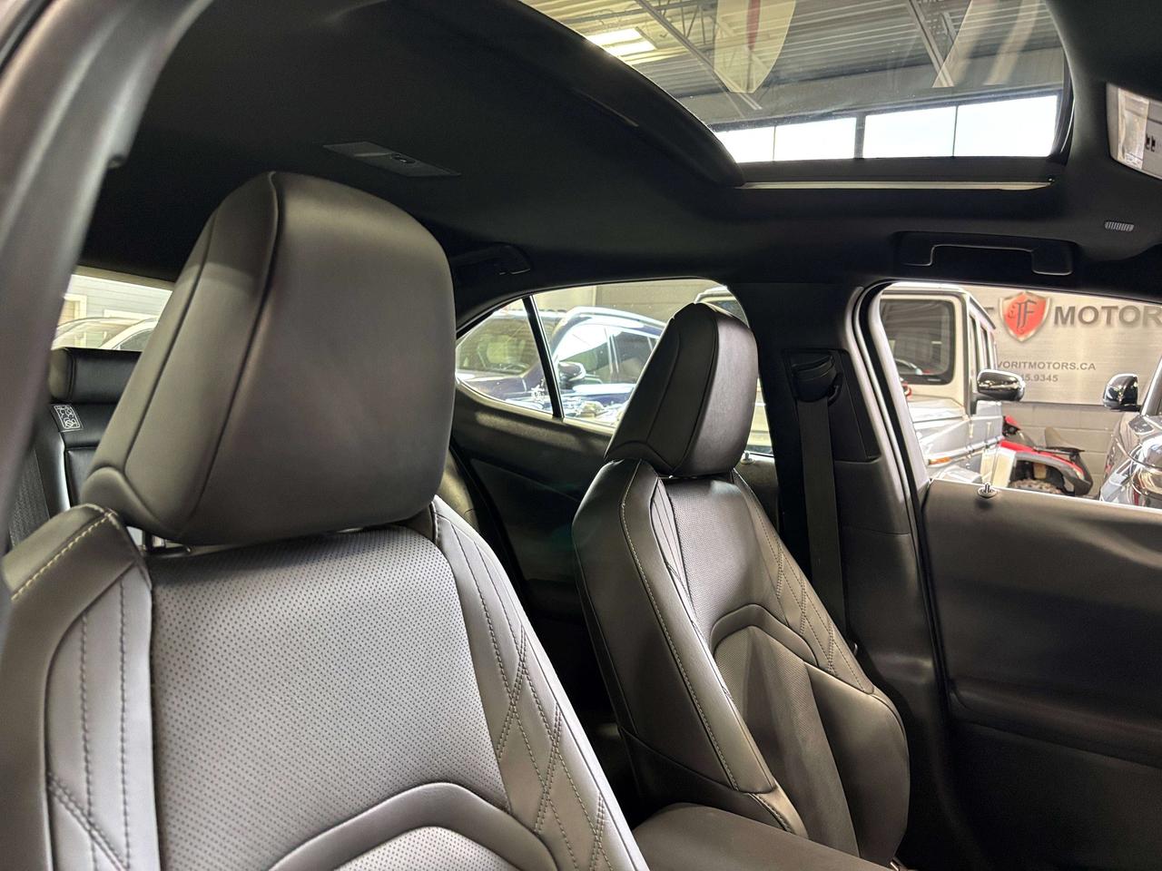2023 Lexus UX UX250H|HYBRID|AWD|SUNROOF|ALLOYS|LEATHER|SAFETECH| Photo
