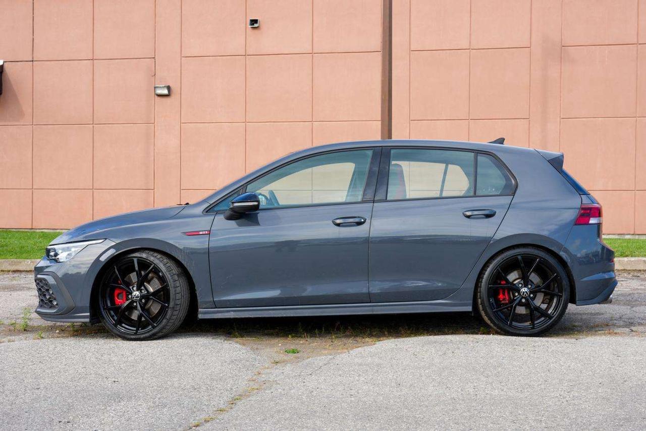 2024 Volkswagen Golf GTI AUTOBAHN 6 SPEED MANUAL MUST SEE! Photo