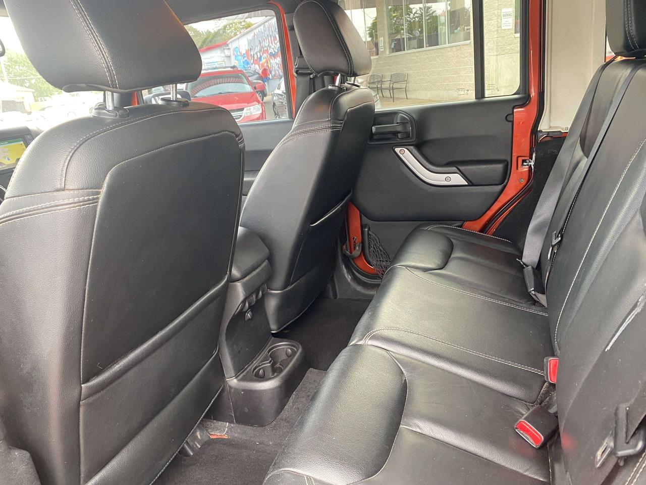 2014 Jeep Wrangler SAHARA, CLEAN CARFAX, LEATHER, NAVIGATION! - Photo #21