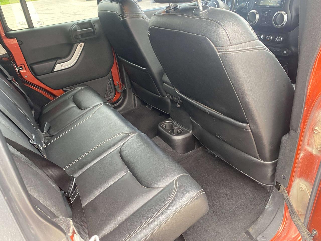 2014 Jeep Wrangler SAHARA, CLEAN CARFAX, LEATHER, NAVIGATION! Photo