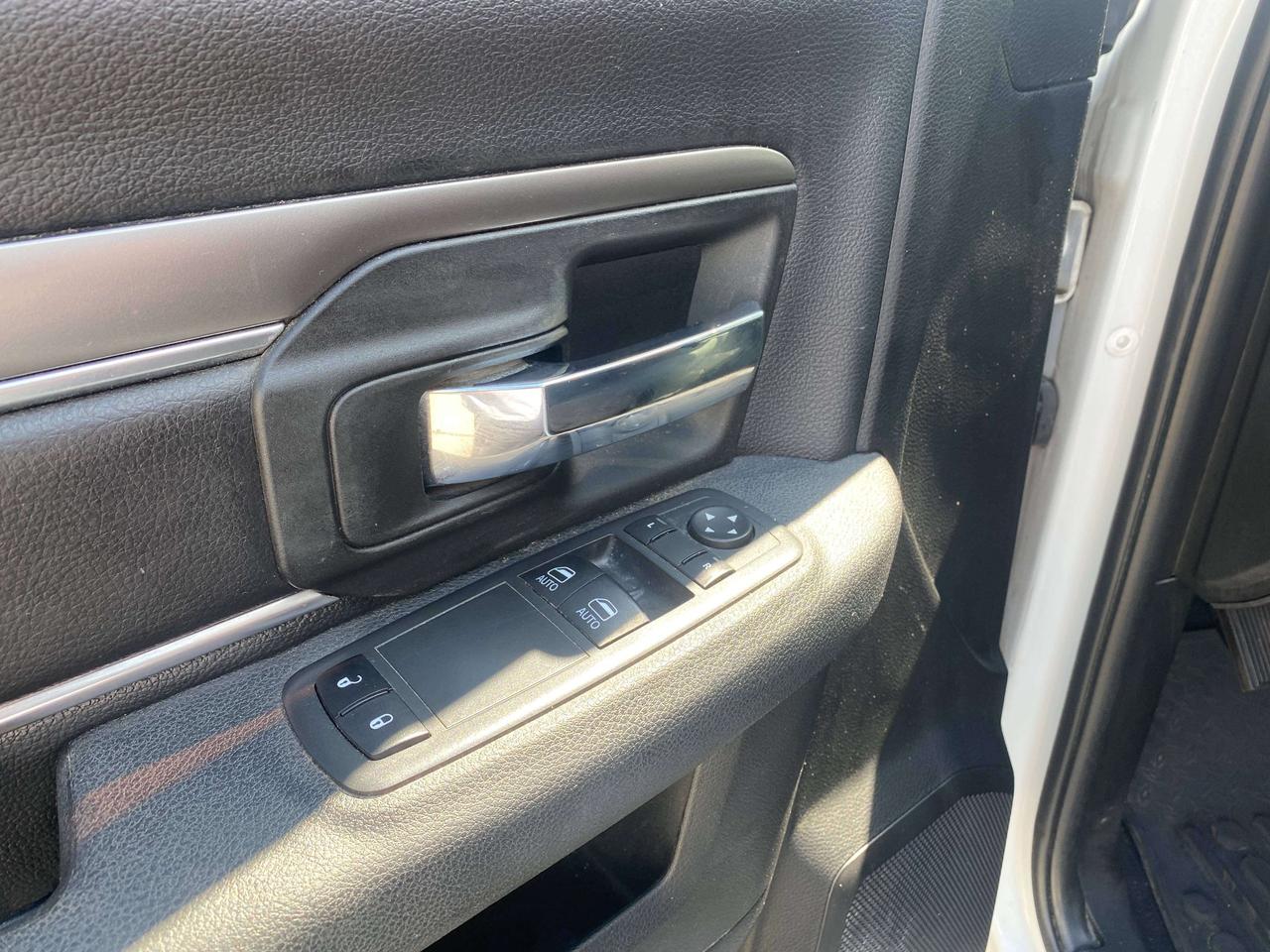 2021 RAM 1500 EXPRESS, REMOTE START, BACK UP CAM, HEATED SEATS! Photo