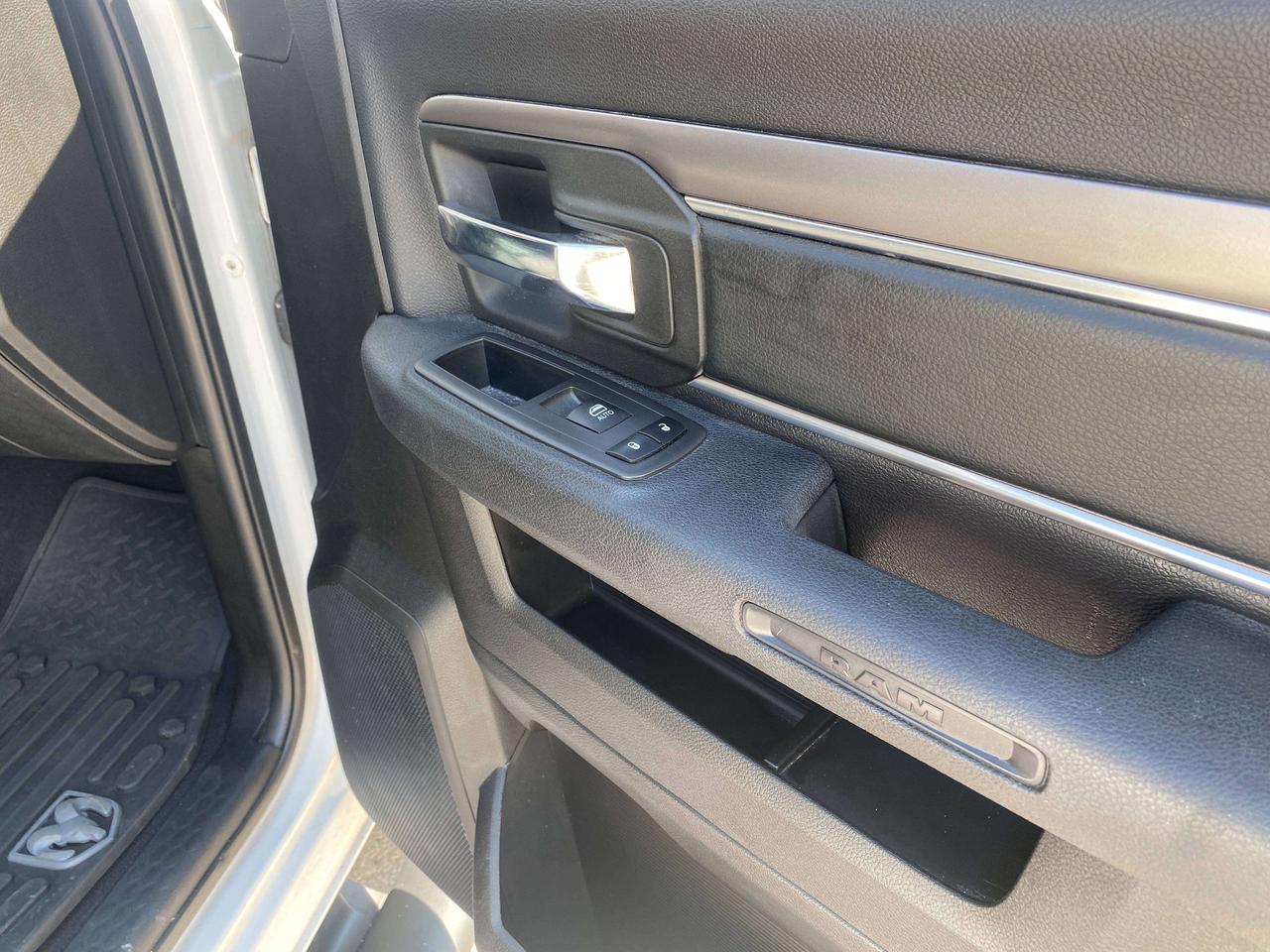 2021 RAM 1500 EXPRESS, REMOTE START, BACK UP CAM, HEATED SEATS! Photo