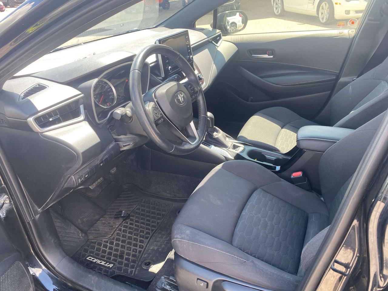 2019 Toyota Corolla CLEAN CARFAX, BACK UP CAMERA! Photo