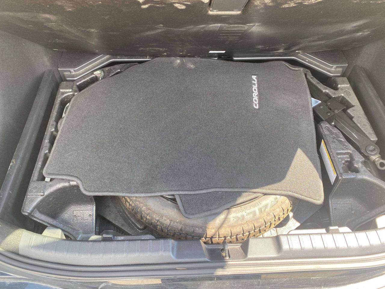 2019 Toyota Corolla CLEAN CARFAX, BACK UP CAMERA! - Photo #19