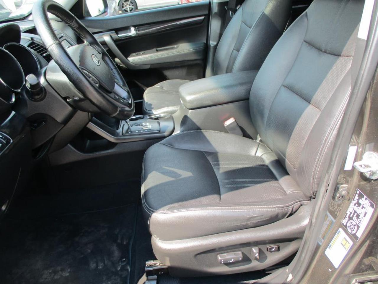 2013 Kia Sorento EX V6 AWD Photo