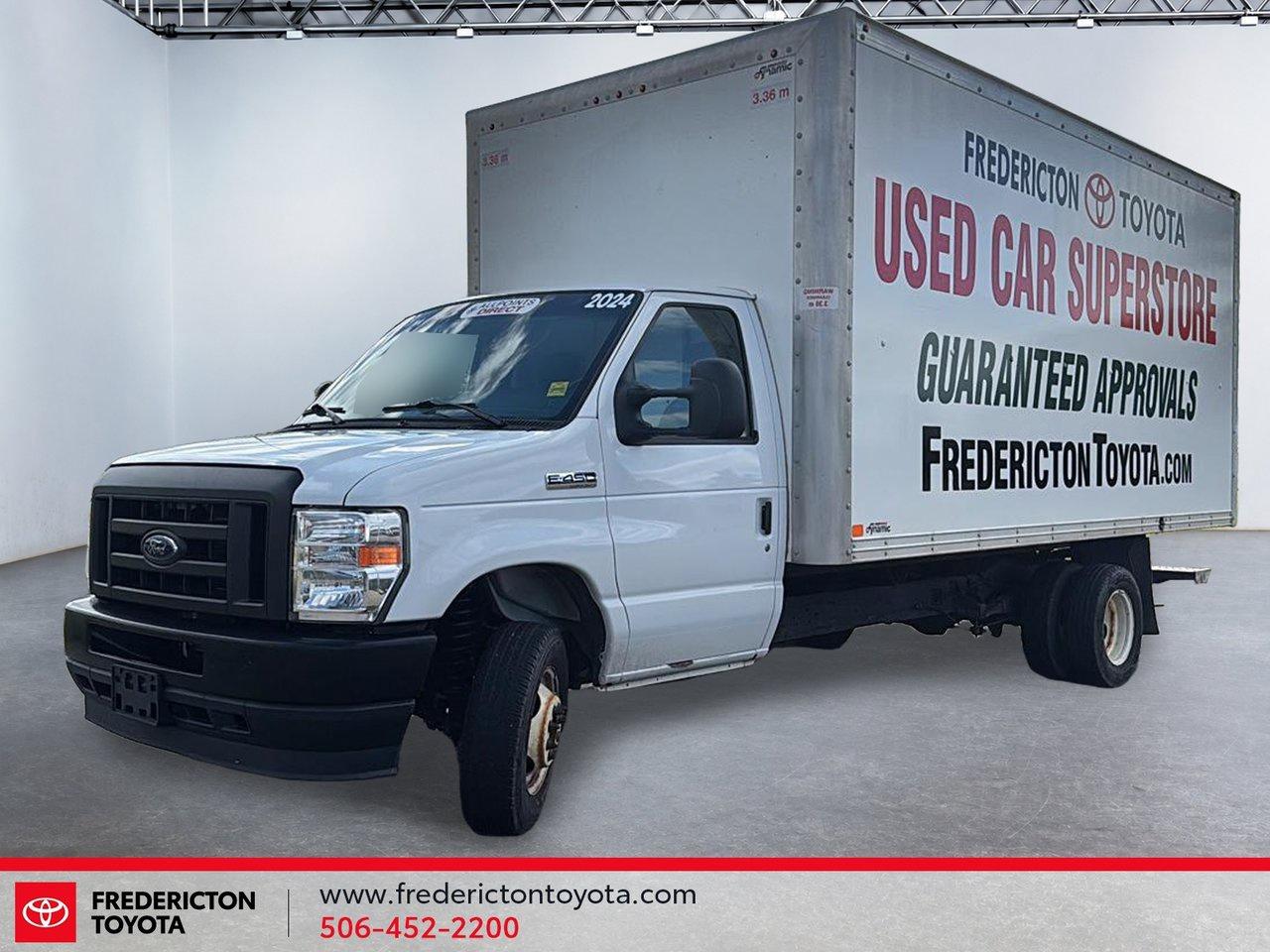 2024 Ford E-Series Cutaway Base Photo0