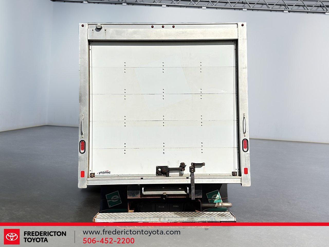 2024 Ford E-Series Cutaway Base Photo