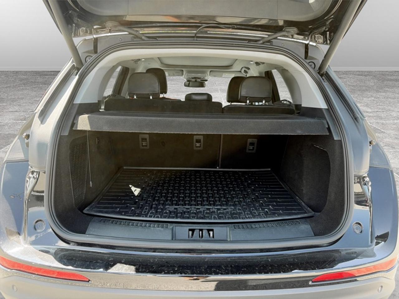 2021 Lincoln Corsair Standard w/Premium Pkg  *LOW KMS* Photo